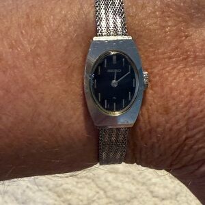 Seiko  vintage watch 11-7030 15x23mm Silver Tone W/Drk Blue Face & Safety Chain